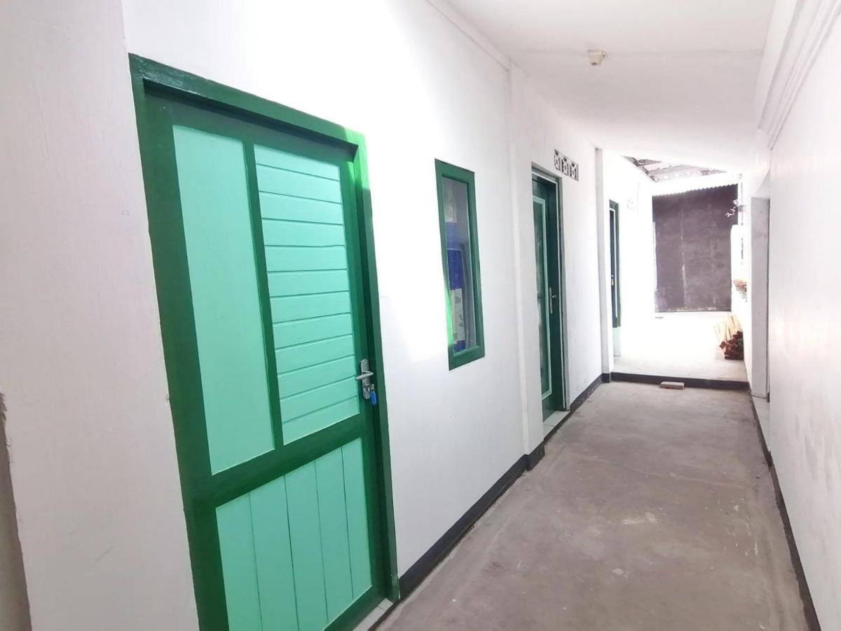 Reddoorz Syariah @ Ndalem Kembang Sore Джок'якарта Екстер'єр фото