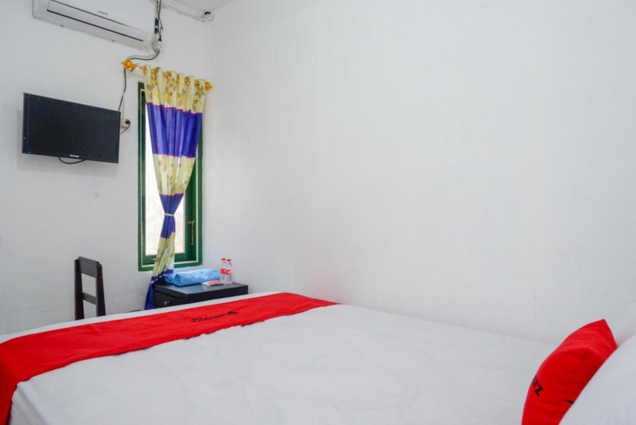 Reddoorz Syariah @ Ndalem Kembang Sore Джок'якарта Екстер'єр фото