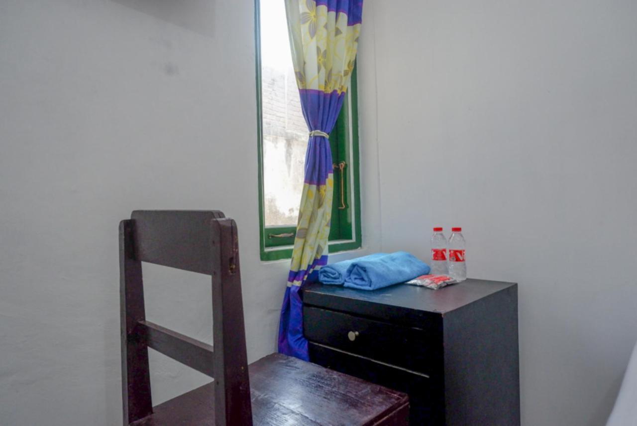 Reddoorz Syariah @ Ndalem Kembang Sore Джок'якарта Екстер'єр фото